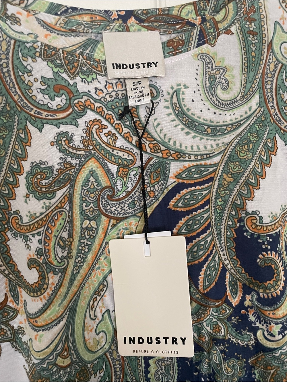 ๐ Industry Paisley Print Cap Sleeve Top ๐ - Picture 2 of 5